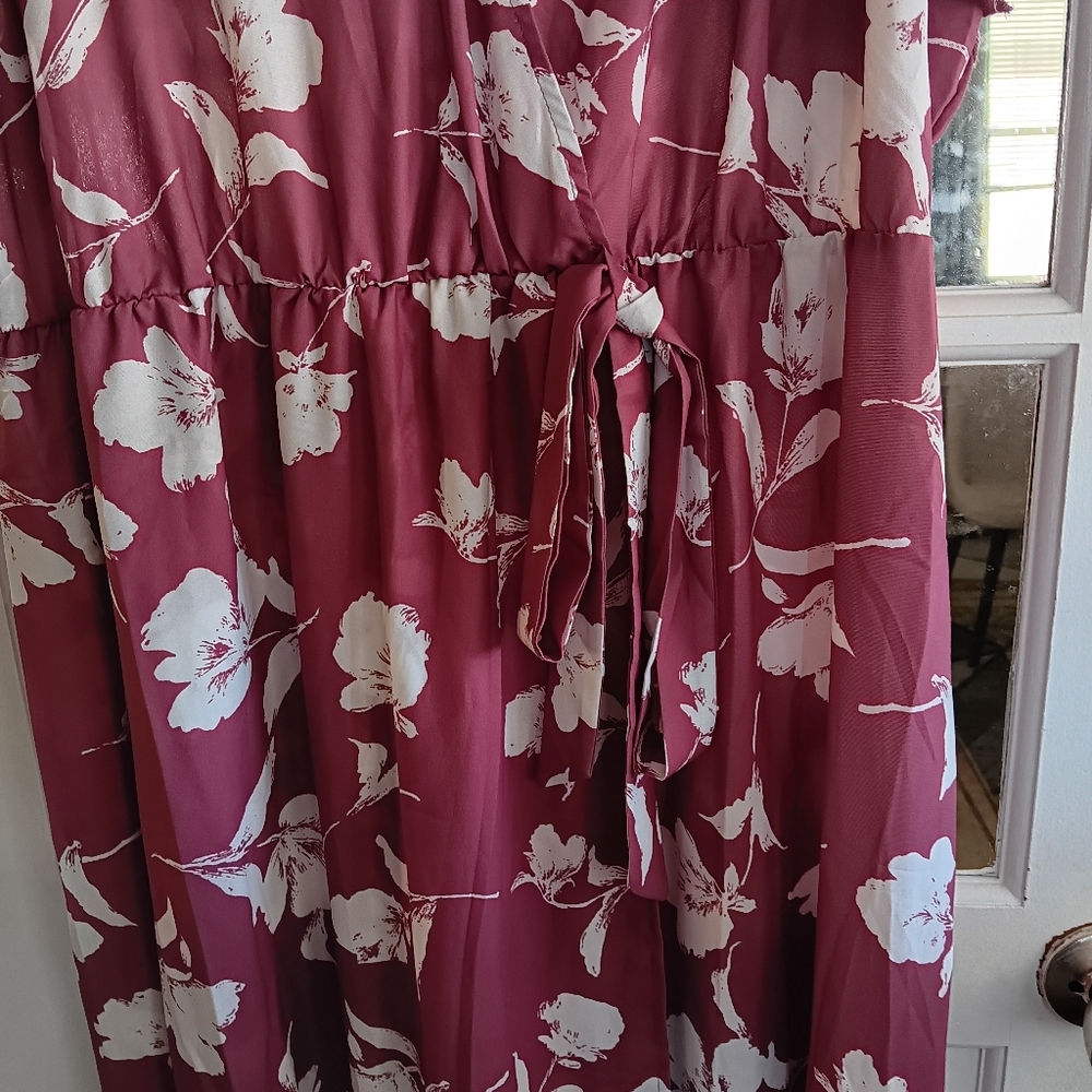 BloomChic Burgundy Floral Short Sleeve Dress - Picture 6 of 7